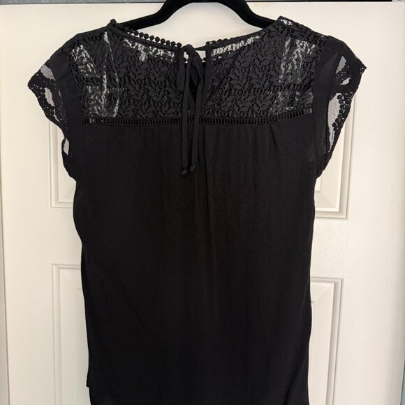 DanielRainn Black Lace Blouse – Size Small - Picture 2 of 6